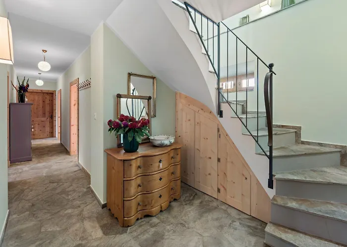 Abitaziun Acla Albanatscha - *